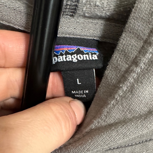 Patagonia youth Gray Hoodie with Buffalo - Picture 2 of 4